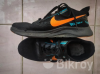 আকর্ষণীয় Nike Zoomx রানিং স্নিকার্স বিক্রয় হবে ব্যবহৃত